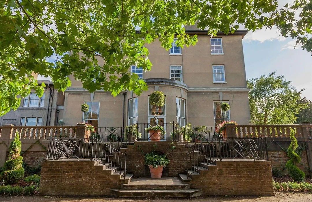Oatlands Park Hotel-1