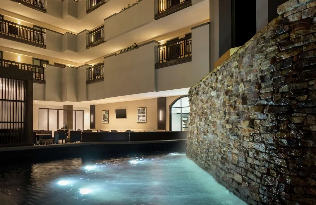 Embassy Suites By Hilton Atlanta Alpharetta-1