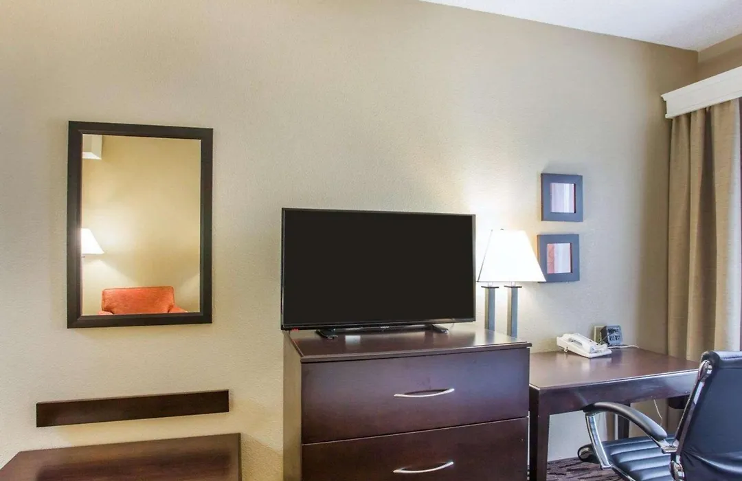 Comfort Suites Lebanon-1