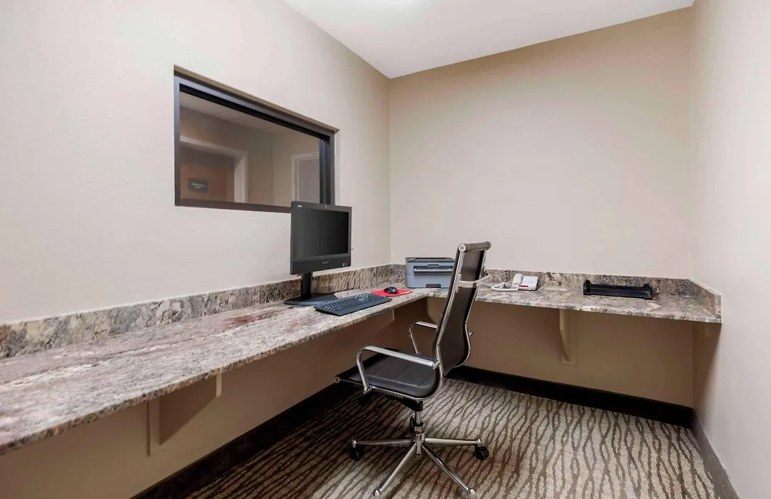 Comfort Suites Port Allen - Baton Rouge-1