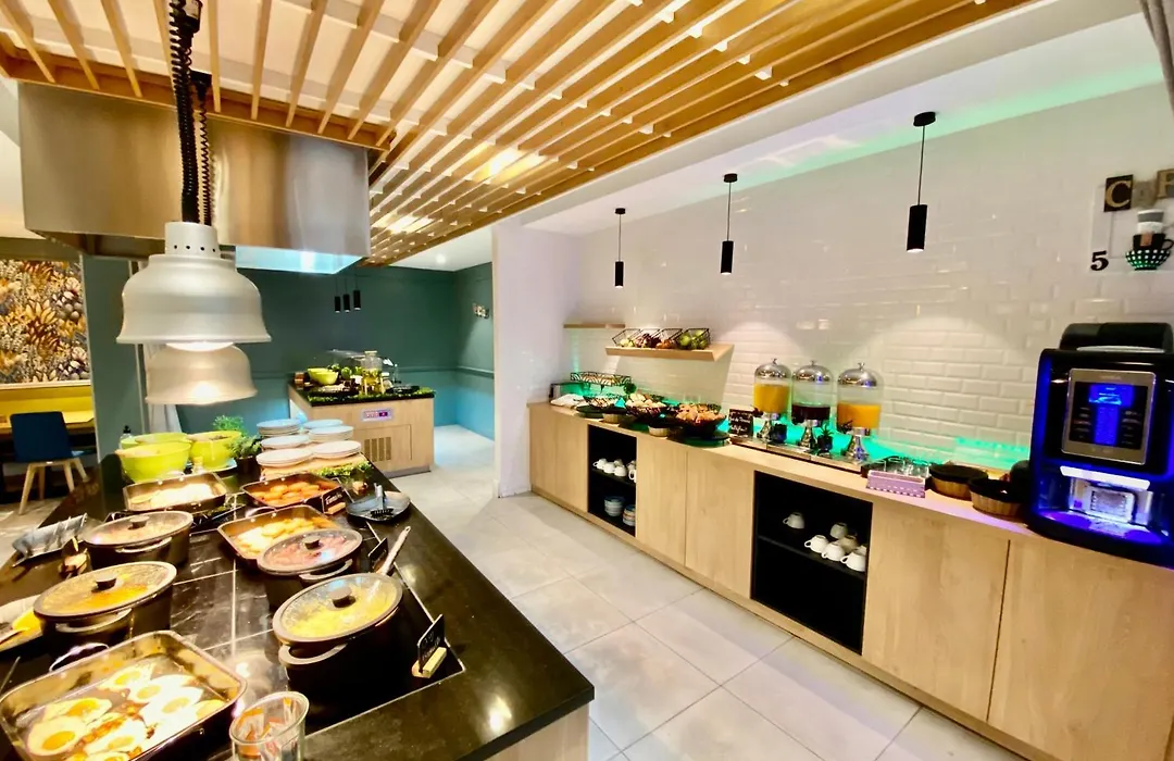Holiday Inn Calais Coquelles By Ihg-1