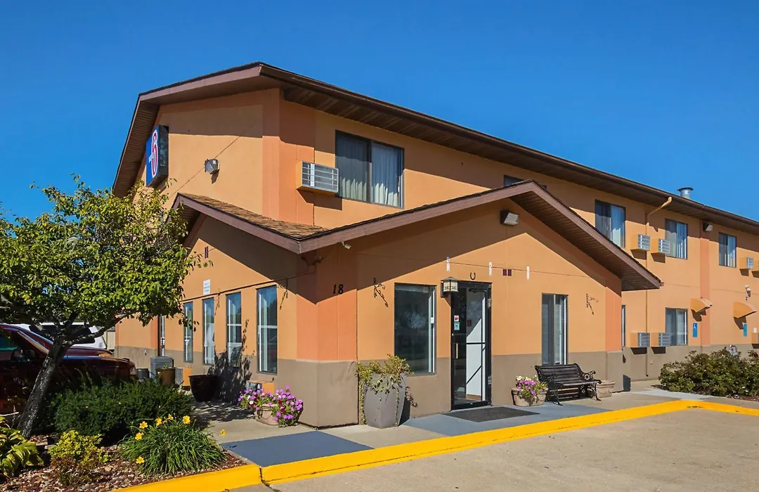 Motel 6-Marshalltown, Ia-1