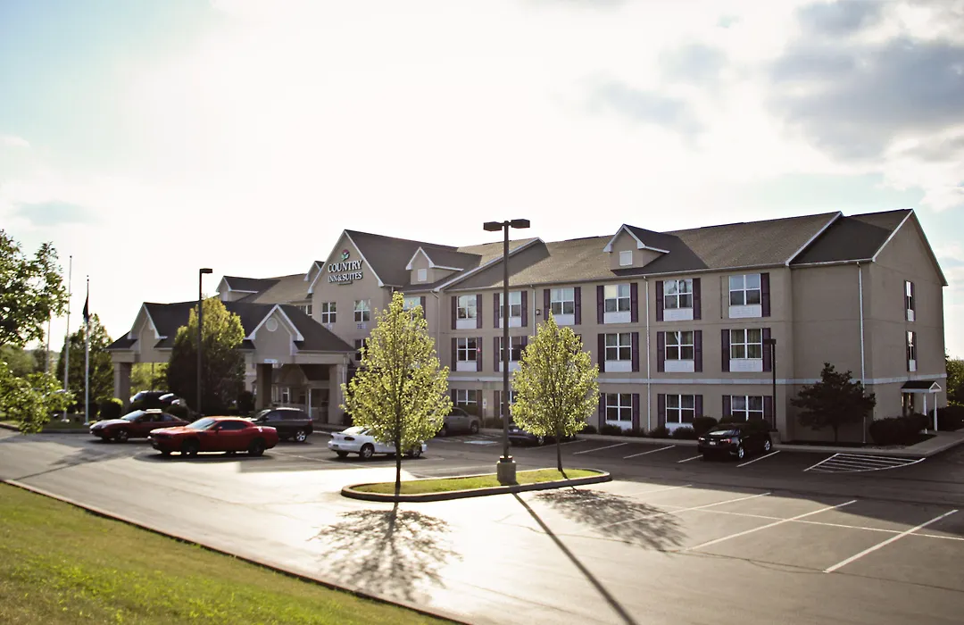 Country Inn & Suites By Radisson, Frackville-1