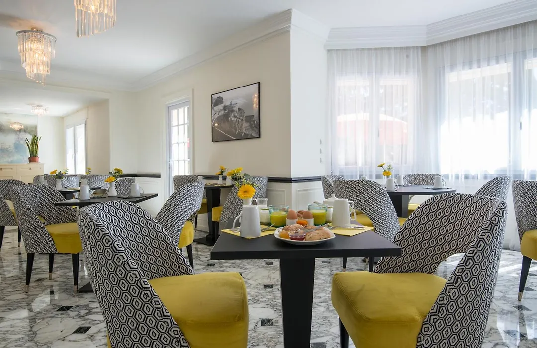 Hotel Carlton-1