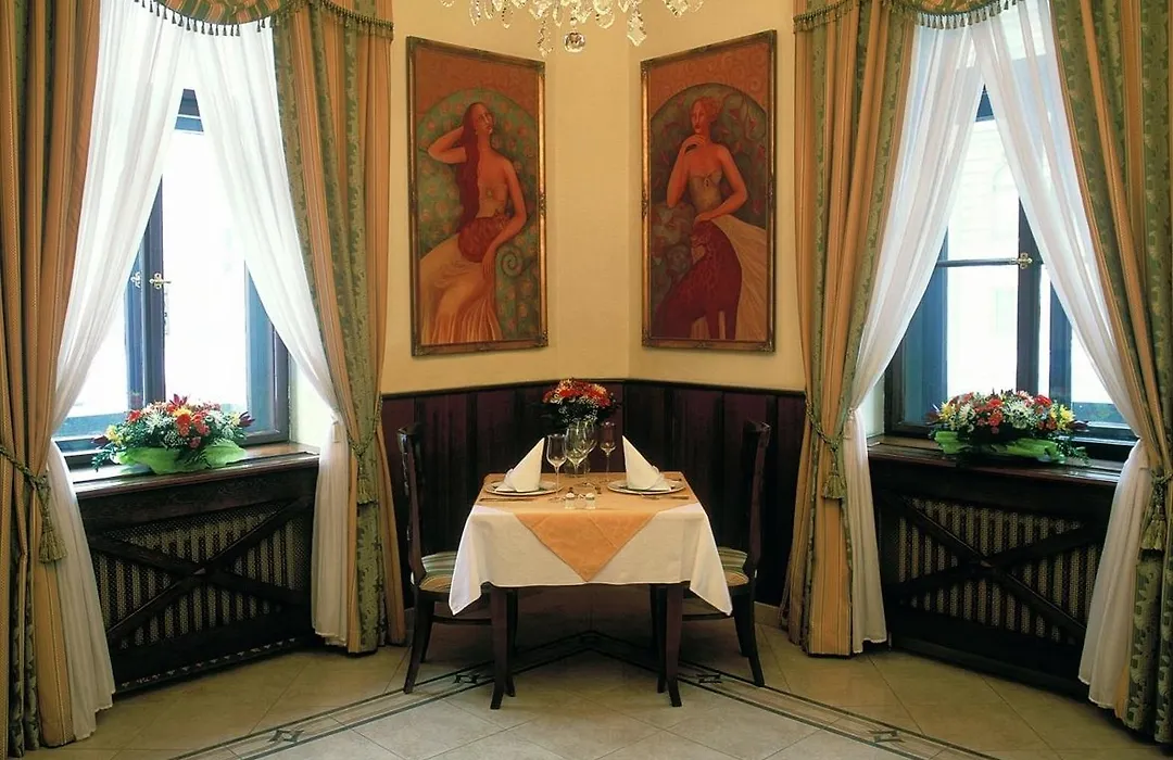 Green Garden Hotel-1