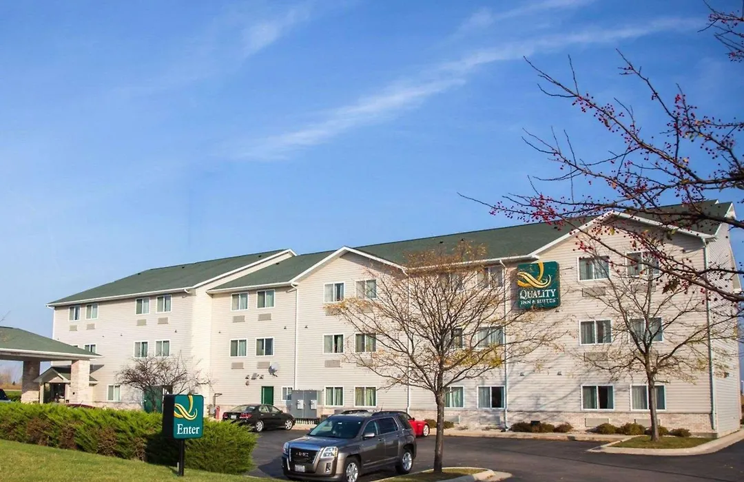 Quality Inn & Suites Loves Park Near Rockford-1