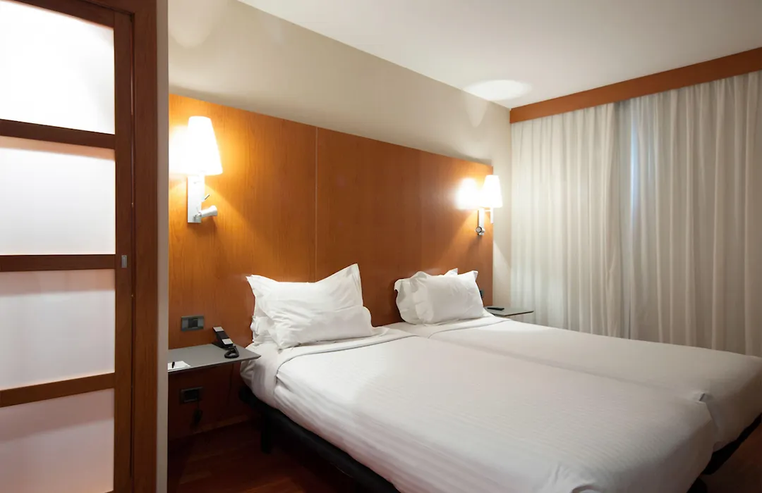 Hotel Ciutat Martorell-1