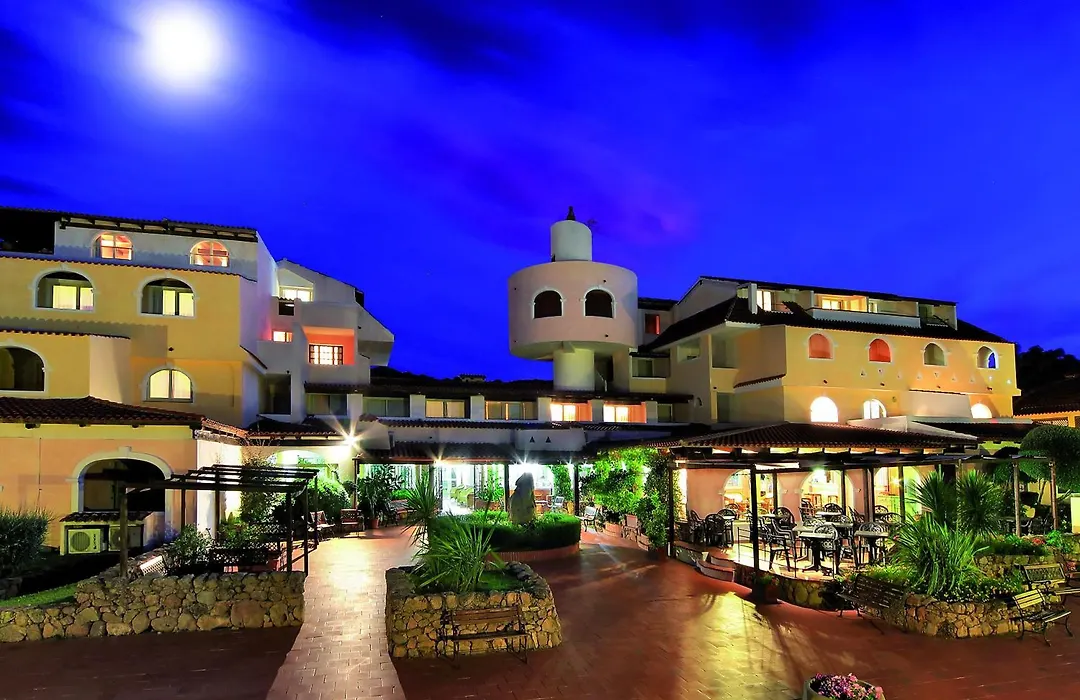Colonna Beach Hotel Marinella-1
