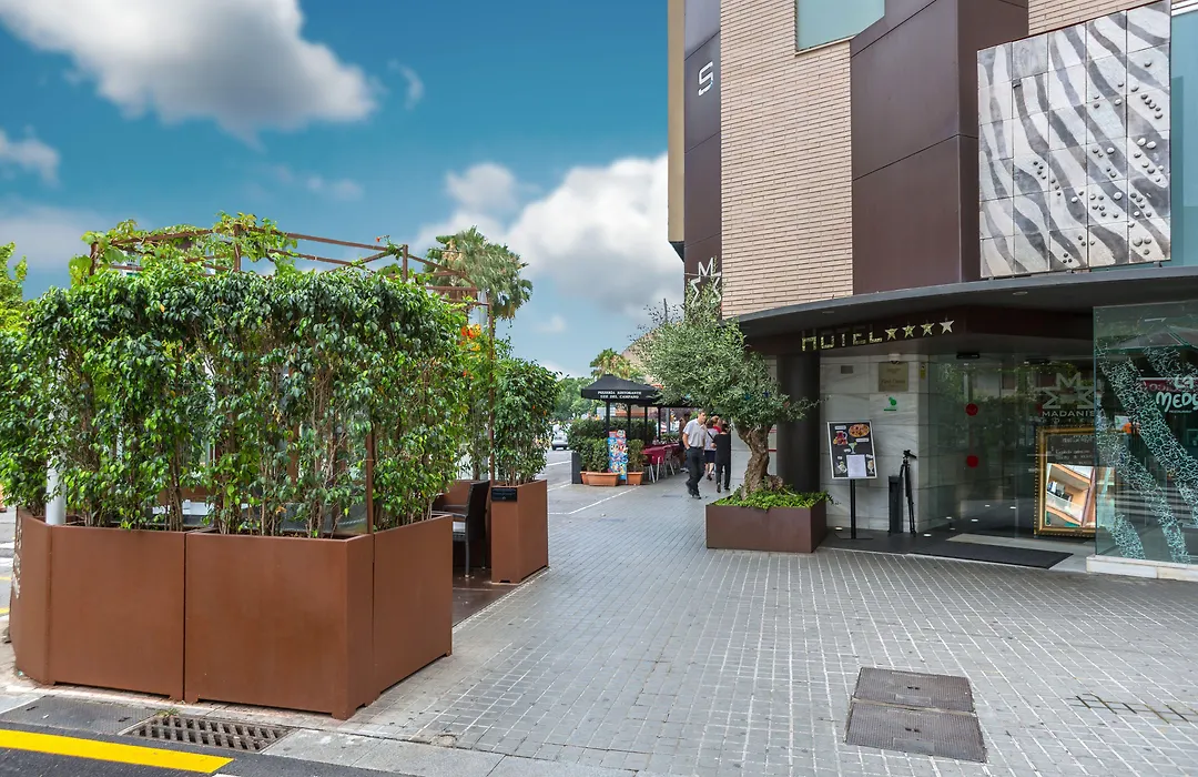 Hotel Madanis-1