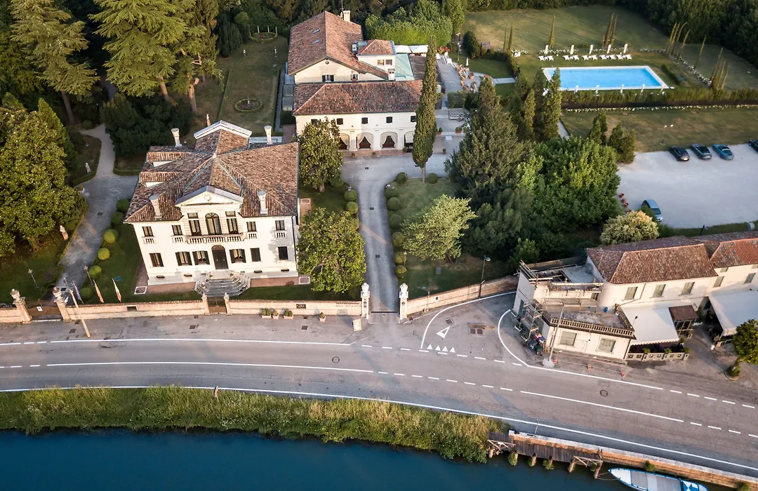 Villa Franceschi Hotel & Resort-1