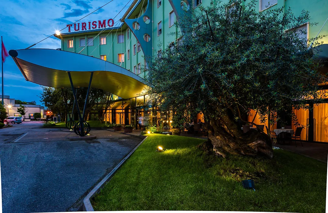 Best Western Hotel Turismo-1