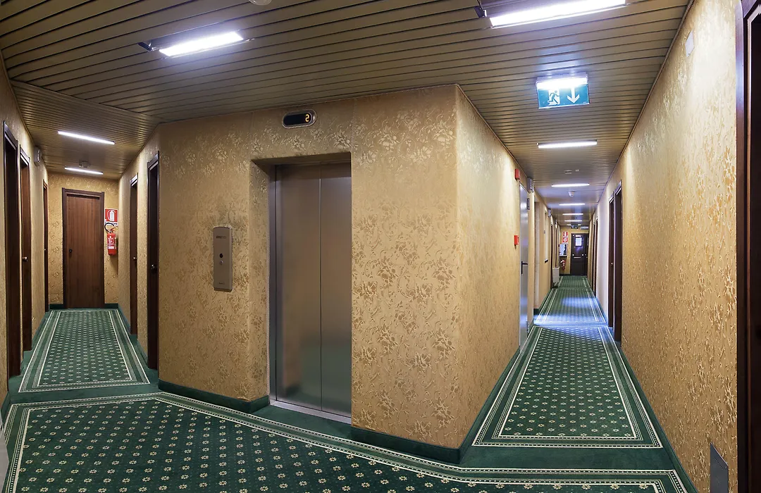 Hotel Plaza-1