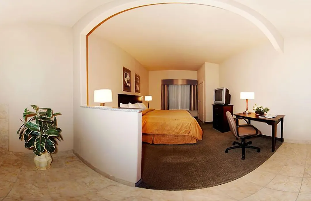 Comfort Suites Georgetown-1