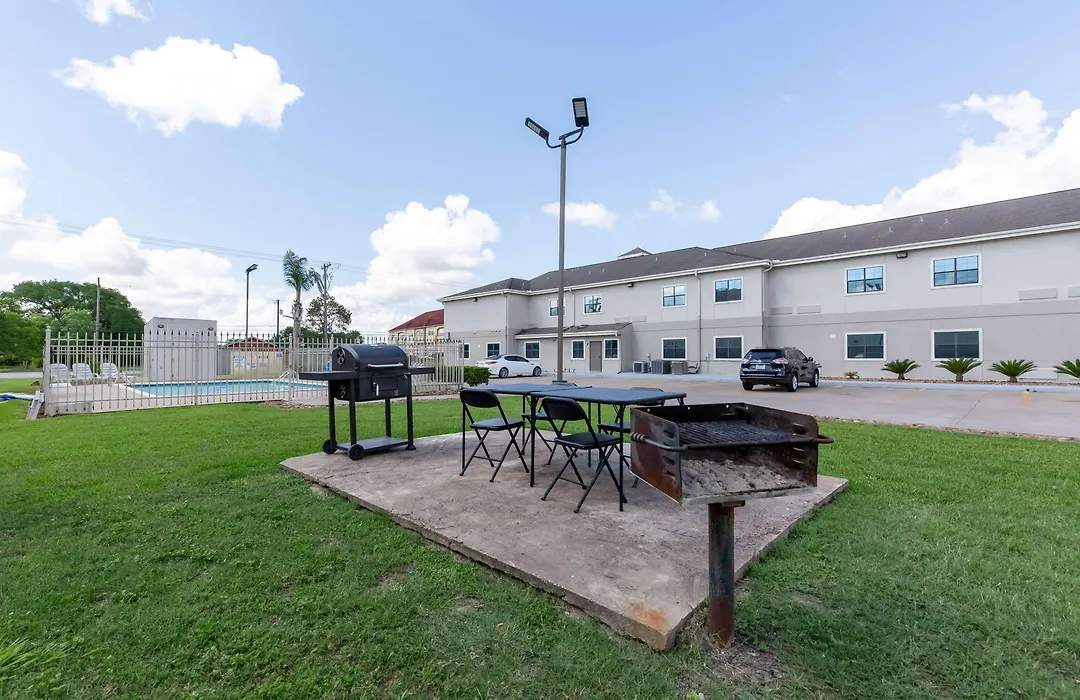 Studio 6 Bay City Tx-1