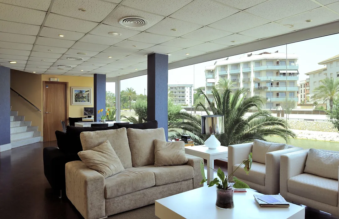 Akquaaa Boutique Hotel-1