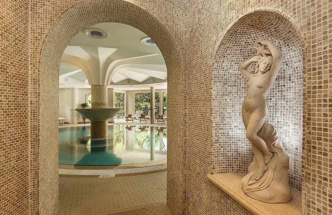 Excelsior Belvedere Hotel&Spa-1