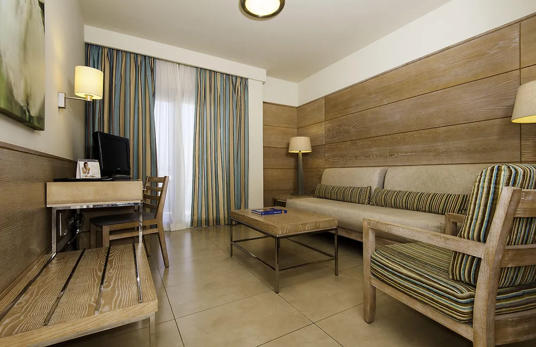 Kn Hotel Arenas Del Mar Adults Only-1