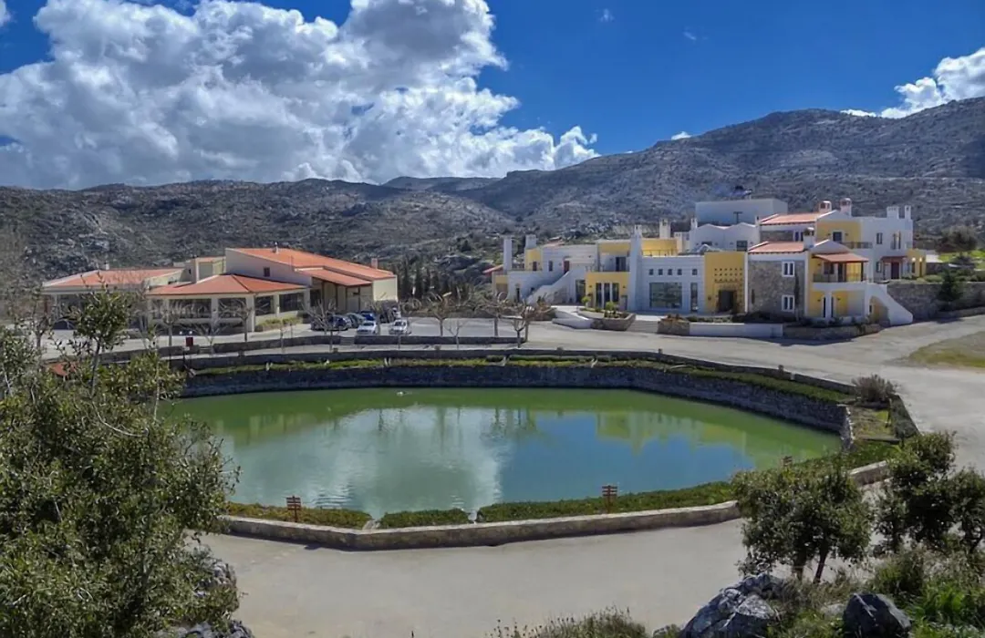 Delina Mountain Resort-1