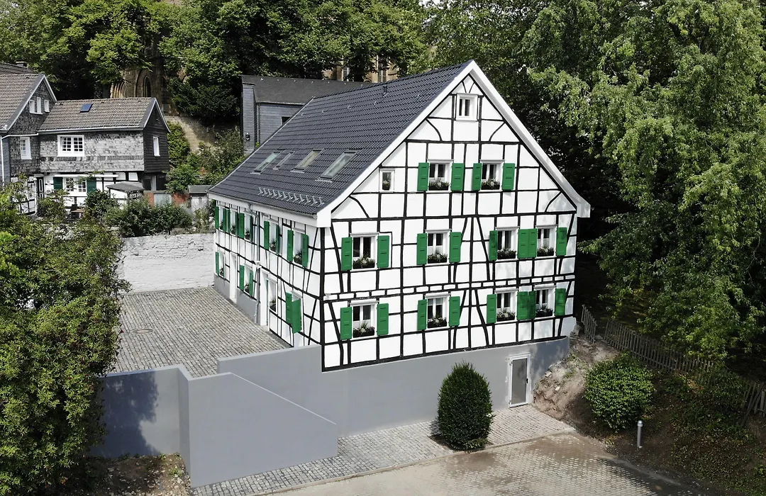 Hotel Gräfrather Hof-1