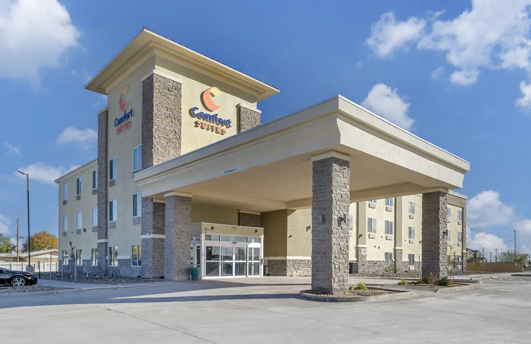 Comfort Suites Pecos-1