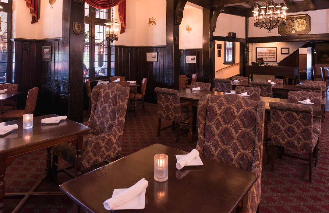 Red Coach Inn-1
