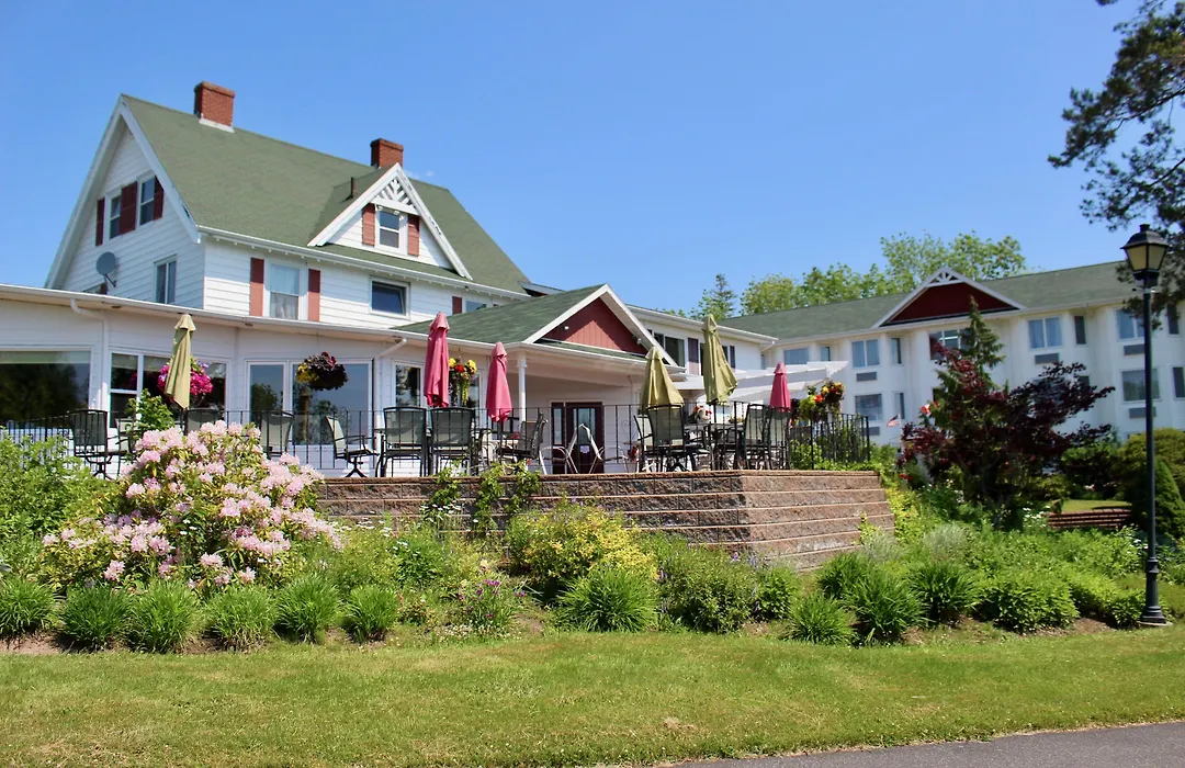 Auberge Gisele'S Inn-1