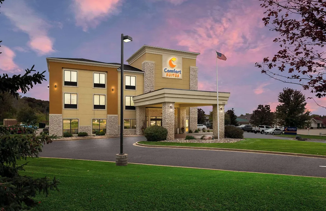 Comfort Suites Hudson I-94-1