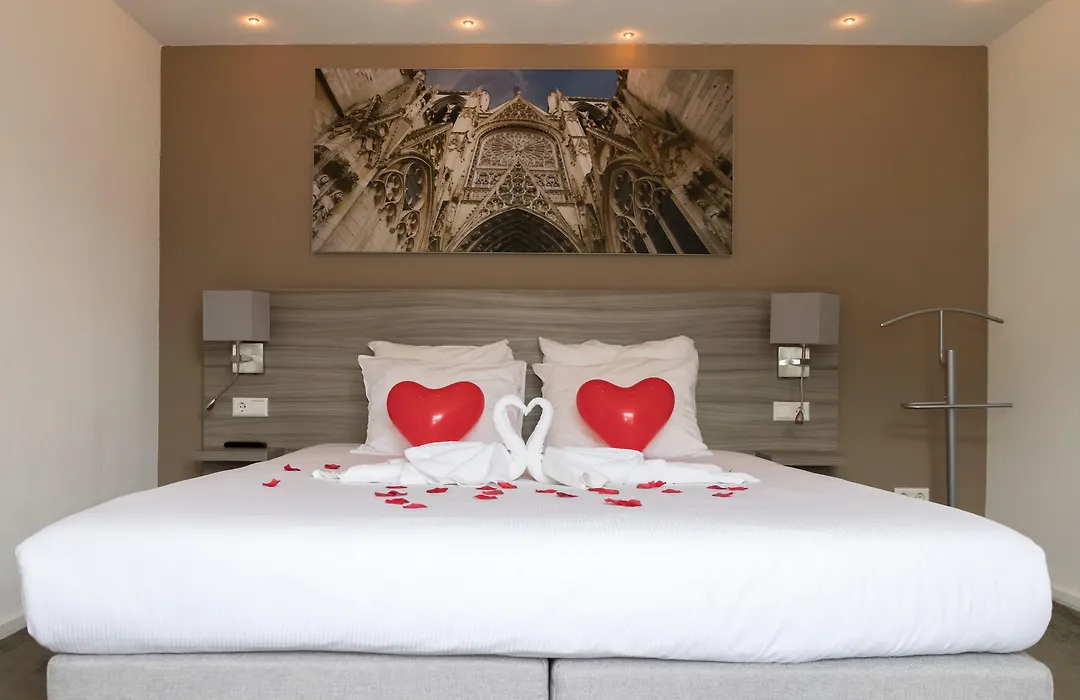 Fletcher Kloosterhotel Willibrordhaeghe-1