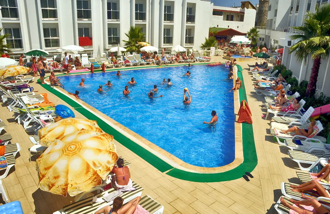 Club Shark Hotel-1