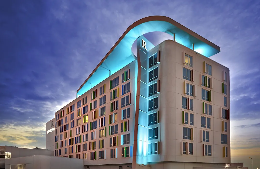 Renaissance Edmonton Airport Hotel-1