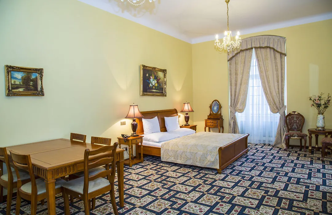 Chateau Zbiroh-1