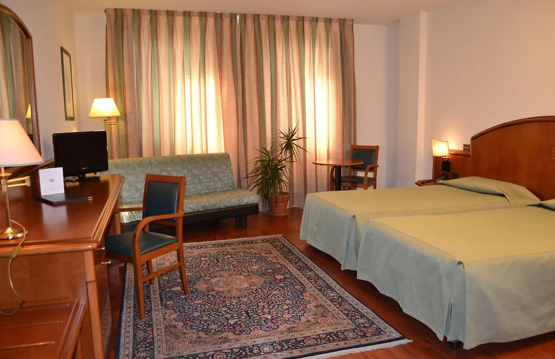 Hotel Due Leoni-1