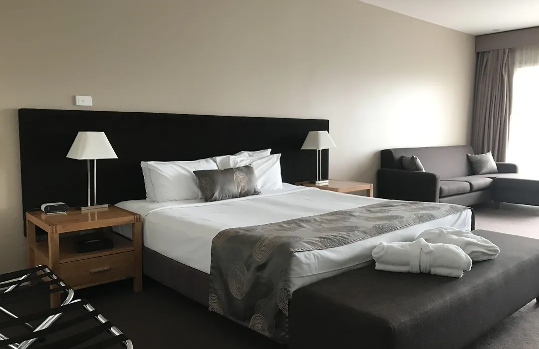 Mornington Hotel-1