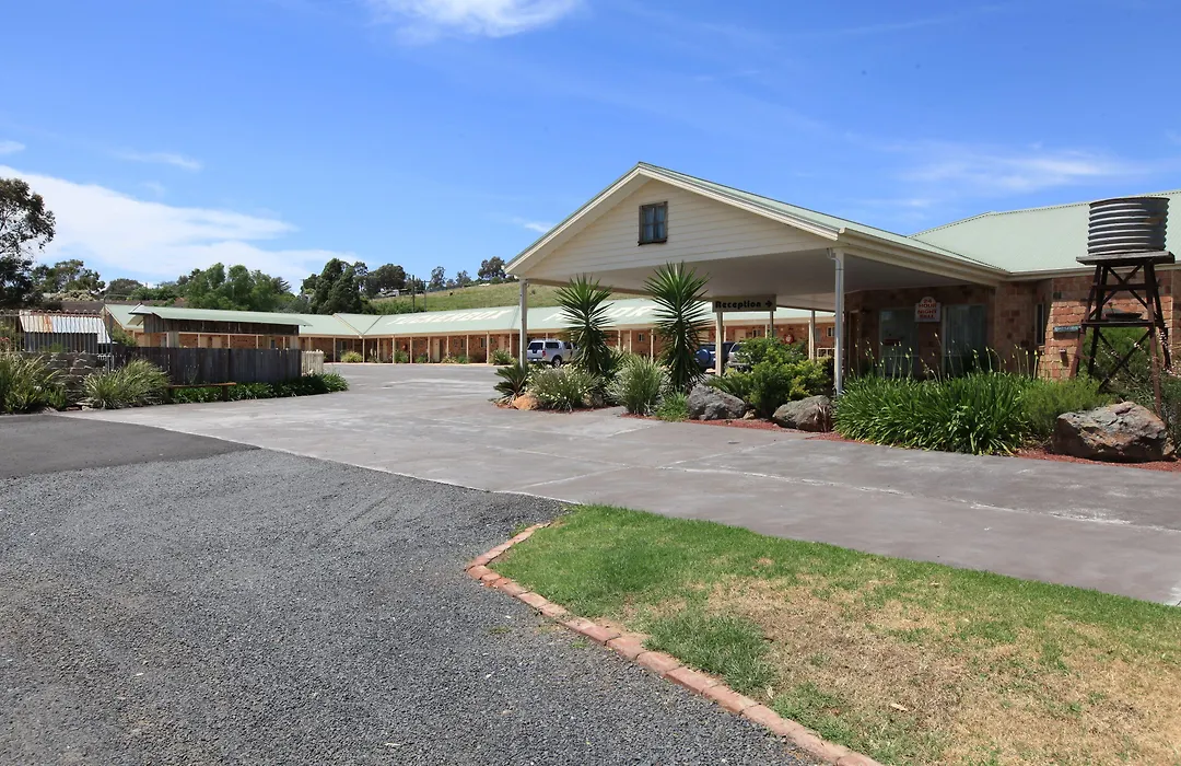 Tuckerbox Motor Inn-1