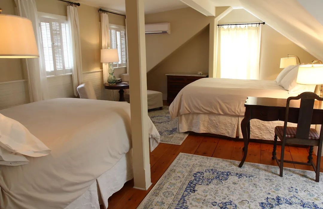 The Oak Bluffs Inn-1