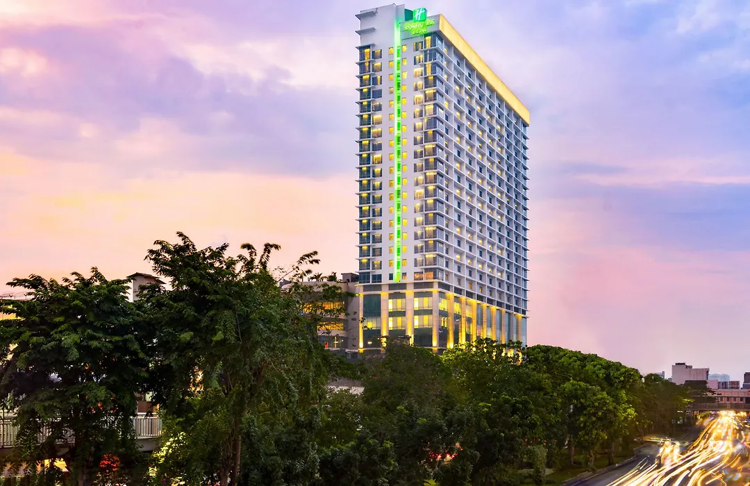 Holiday Inn & Suites Jakarta Gajah Mada By Ihg-1