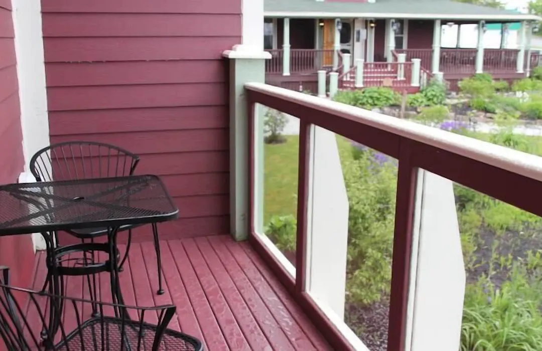 Lynwood Inn-1
