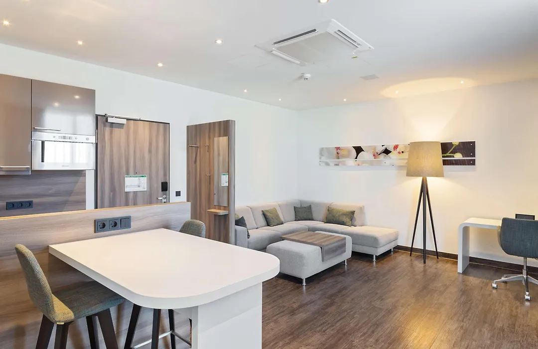Park Inn By Radisson Neumarkt-1