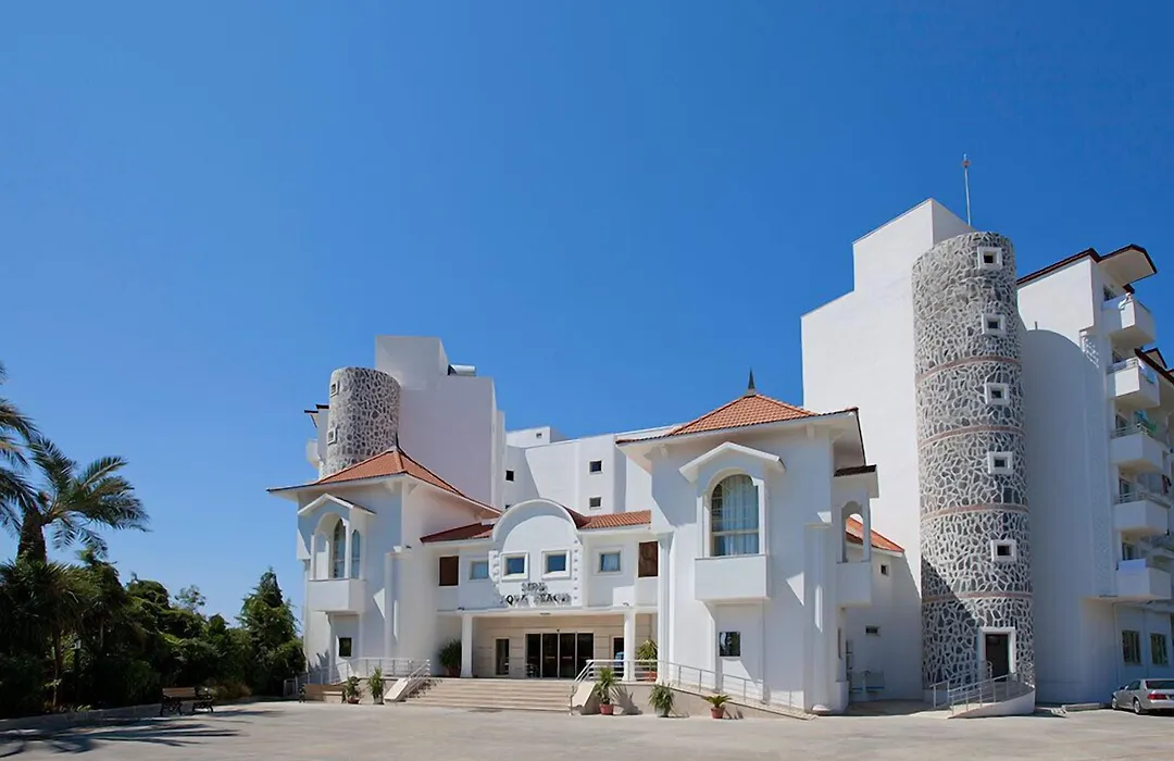 Serenis Hotel-1