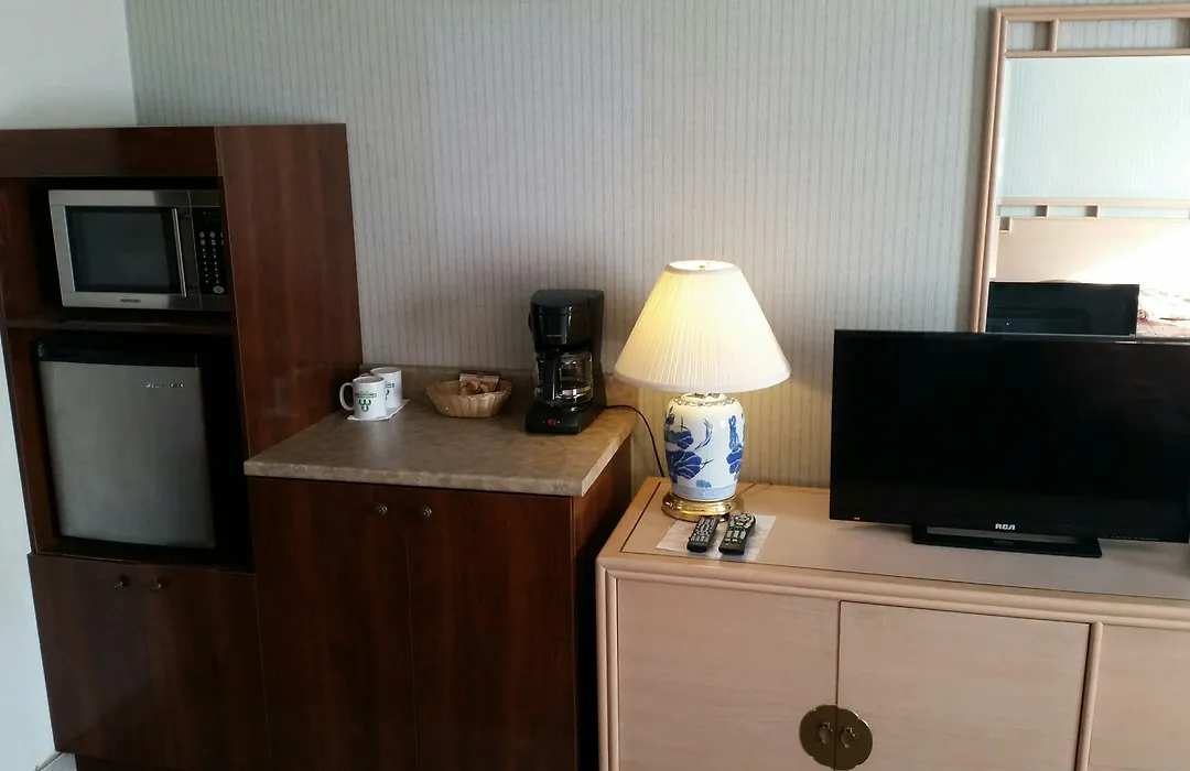 Hotel Motel Penn-Mass-1
