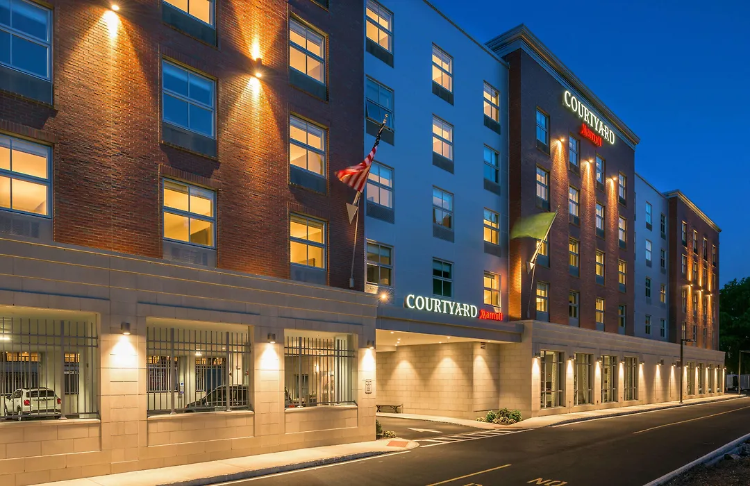 Courtyard By Marriott Edgewater Nyc Area-1