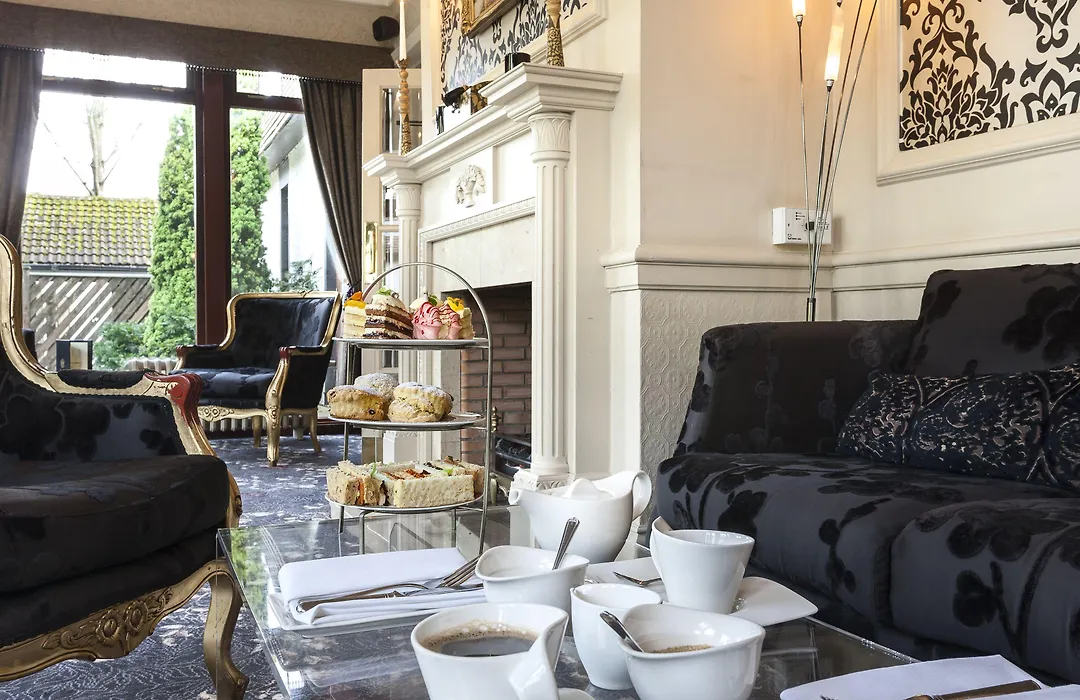 Glenskirlie Castle Hotel-1