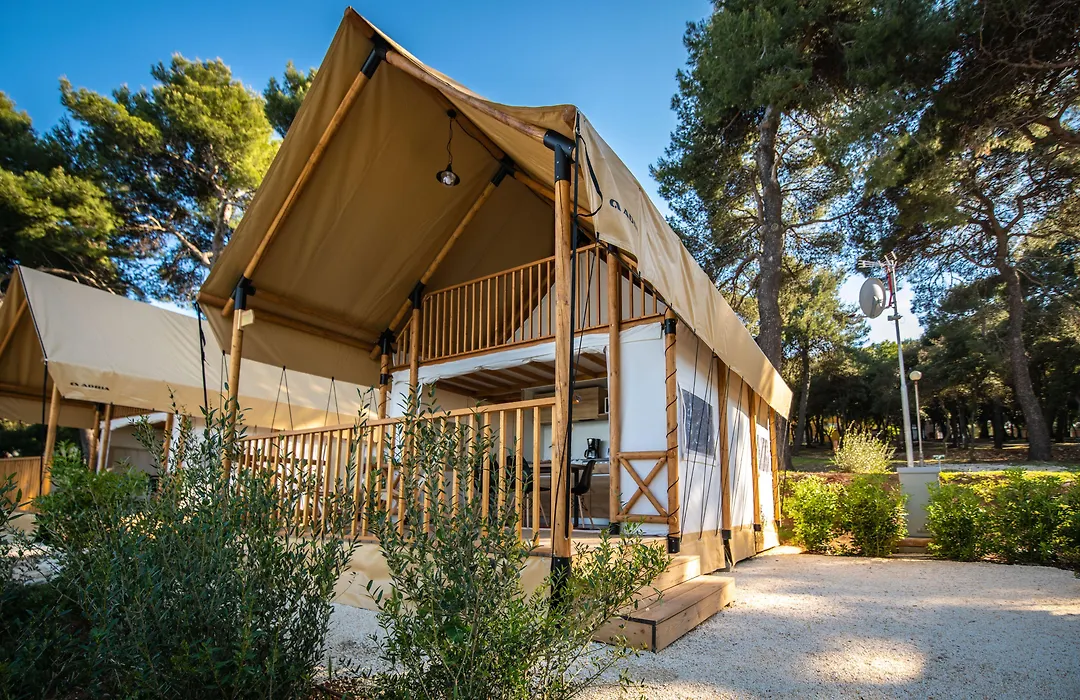Arena Stoja Camping Homes-1