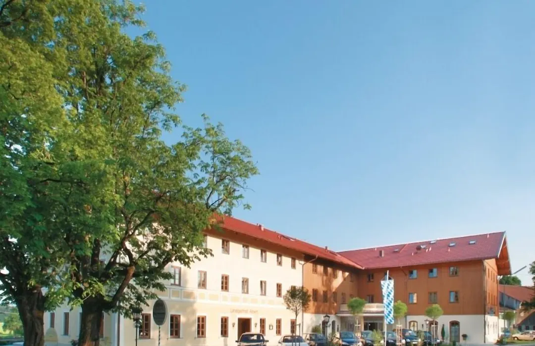 Hotel und Landgasthof Altwirt-1