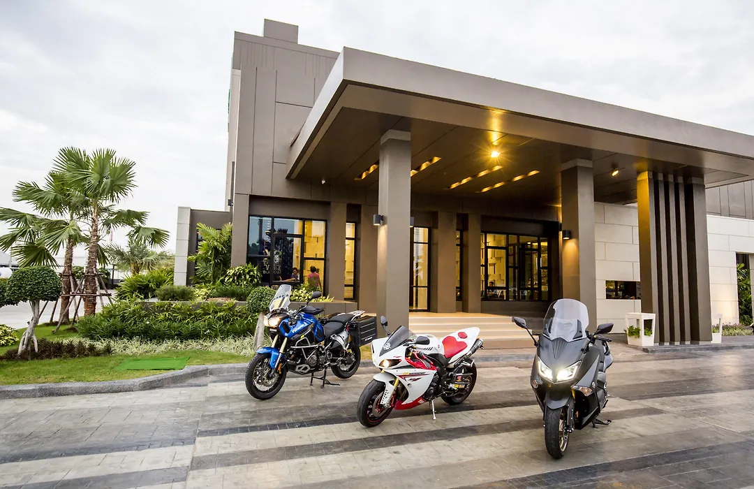 The Crystal Hotel Buriram - Formerly X2 Vibe Buriram-1