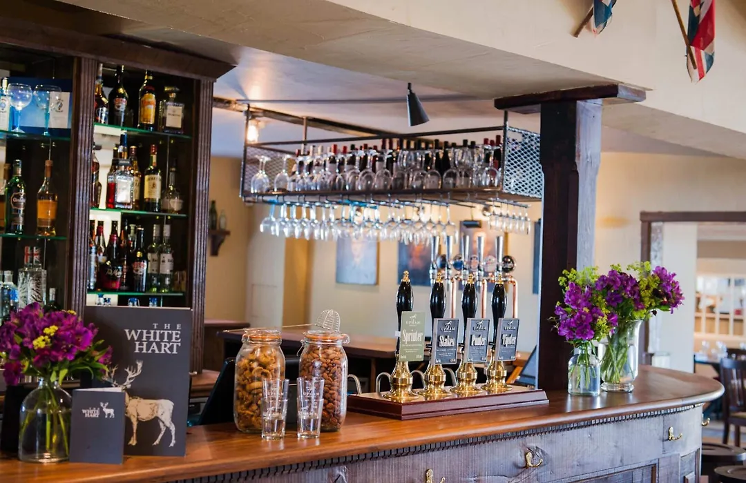 The White Hart, Overton-1