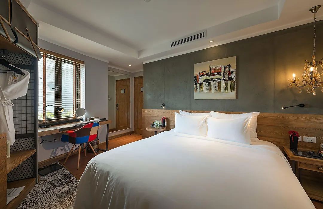 Bespoke Trendy Hotel Hanoi-1