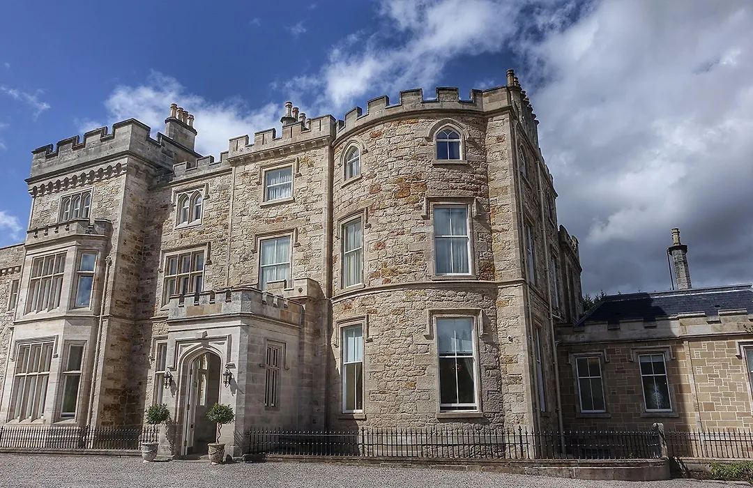 Crossbasket Castle, Hotel & Restaurant-1