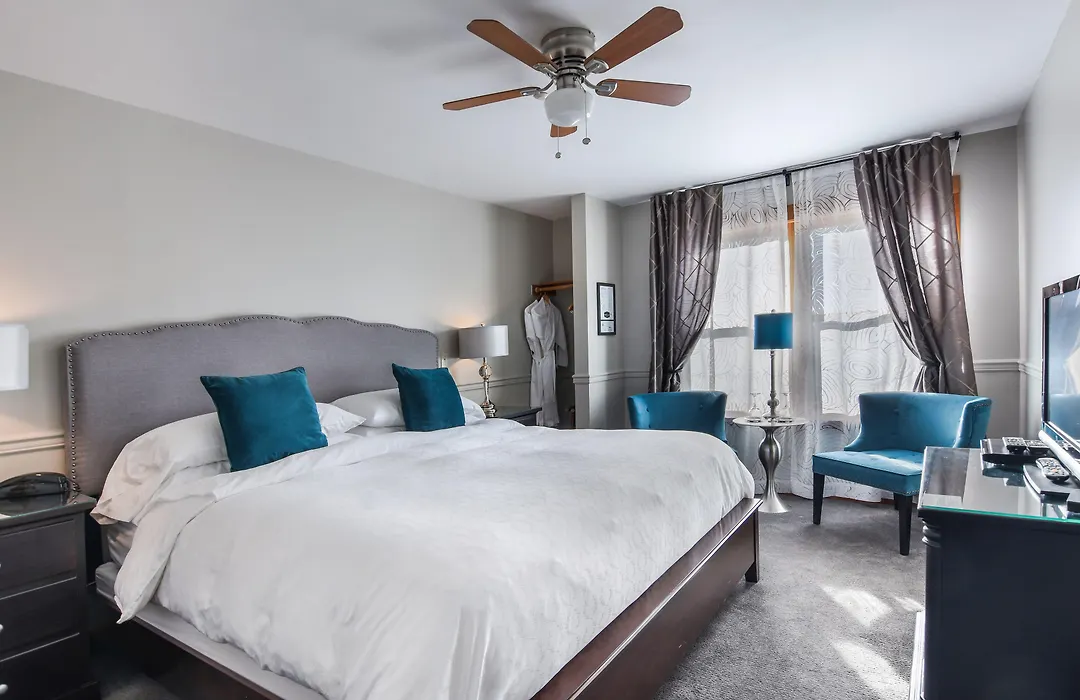 Wild Iris Inn-1