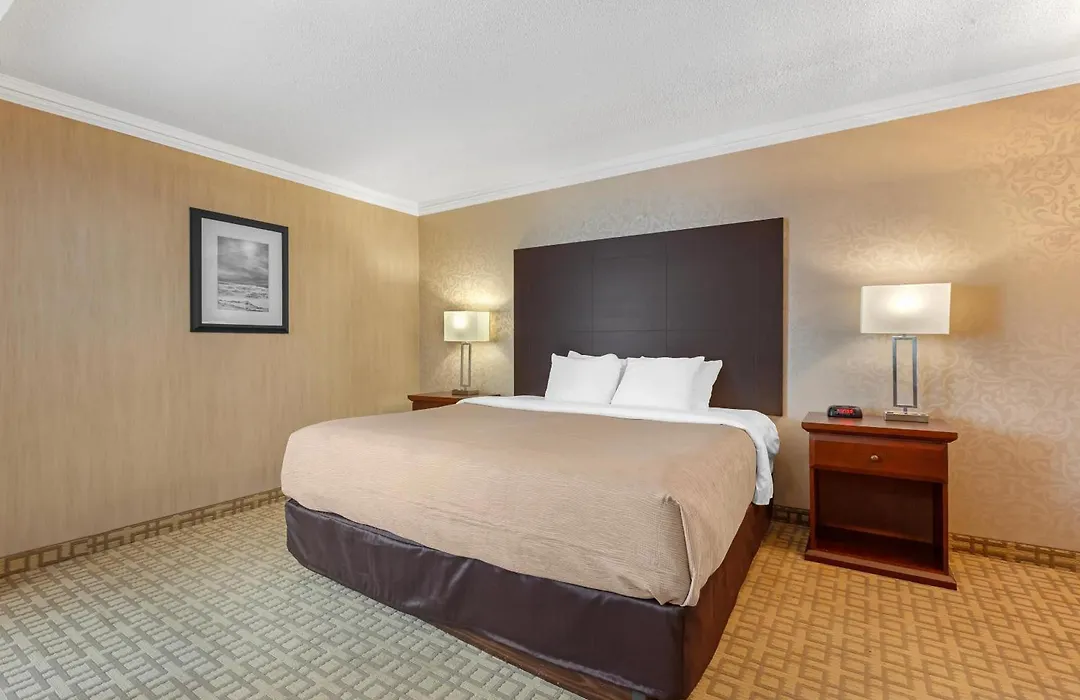 Quality Inn & Conference Centre Midland-1